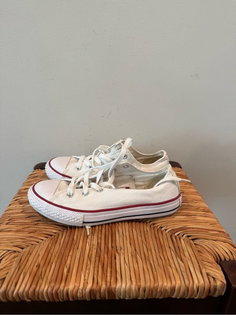 Kids Low-Top White Canvas Sneakers with Red Stripe Accent size 3